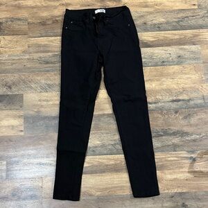 Women's Classic Black Skinny Jeans